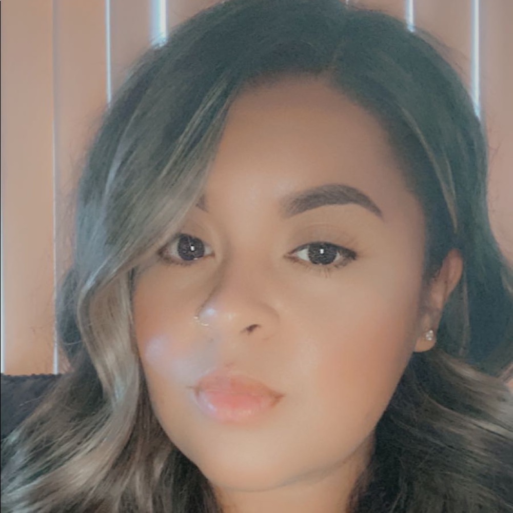 Meet your Posher, Ana